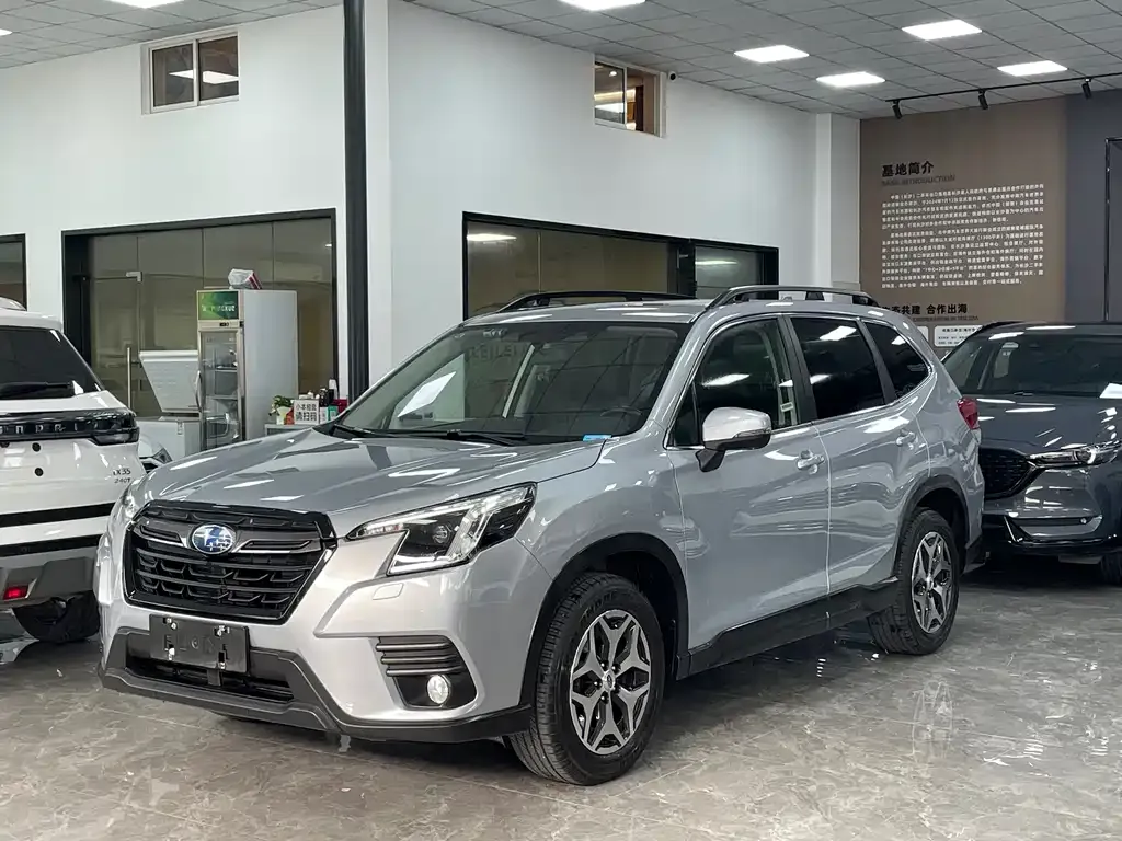 Subaru Forester 2022 из CN, фото 1