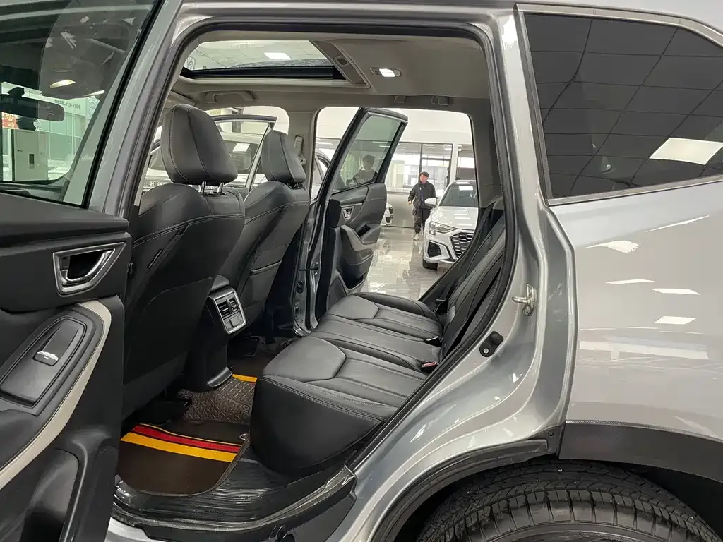 Subaru Forester 2022 из CN, фото 7