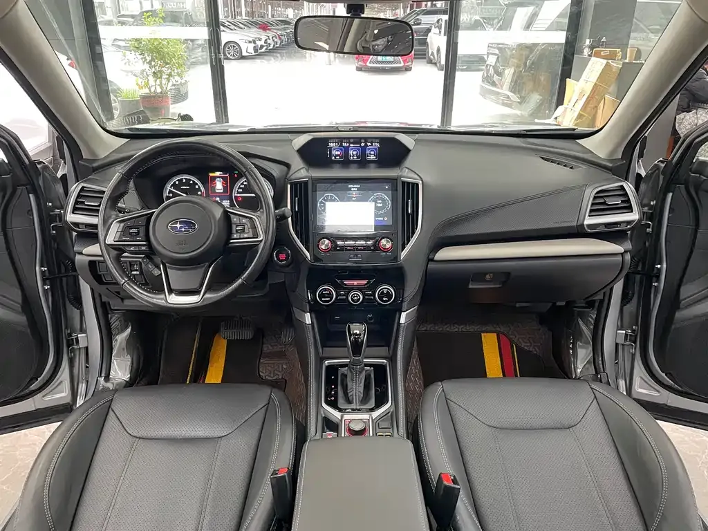 Subaru Forester 2022 из CN, фото 10