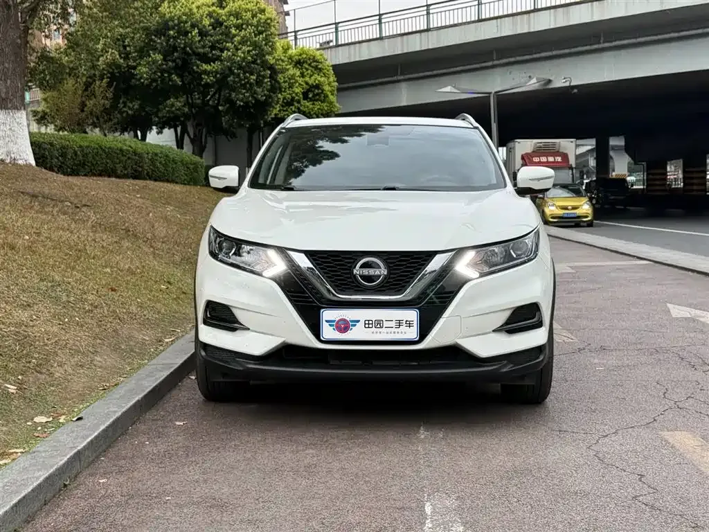 Nissan Qashqai — фото 8