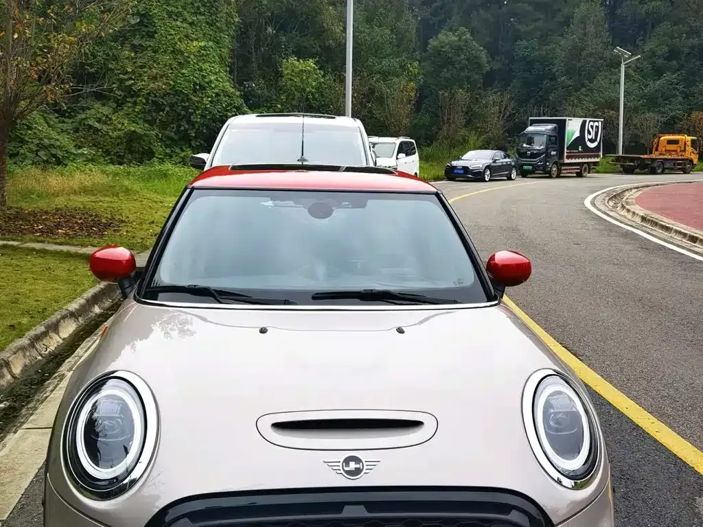 MINI JCW (John Cooper Works) 2022 из CN, фото 4