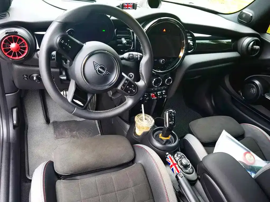 MINI JCW (John Cooper Works) 2022 из CN, фото 3