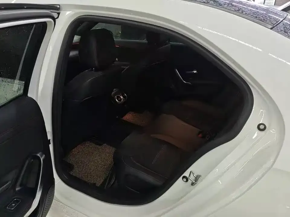 Mercedes-Benz A-Class 2023 из CN, фото 4