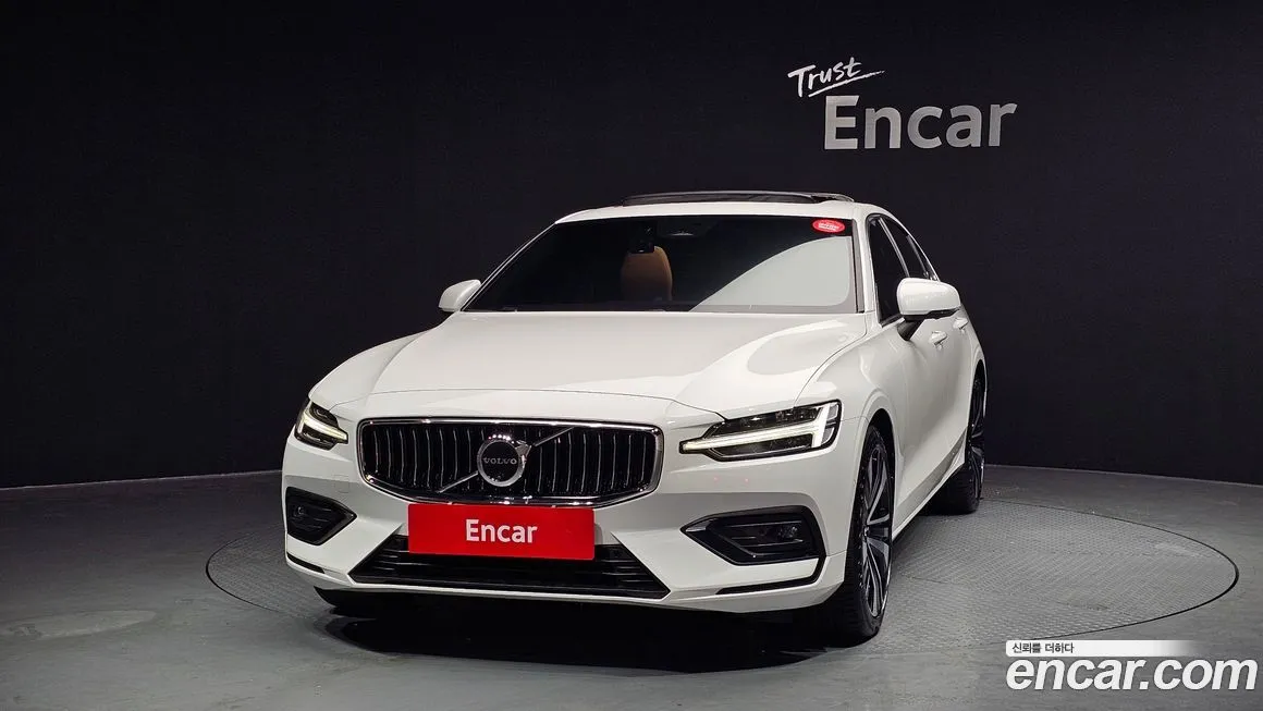 Volvo S60 2024 из KR, фото 3