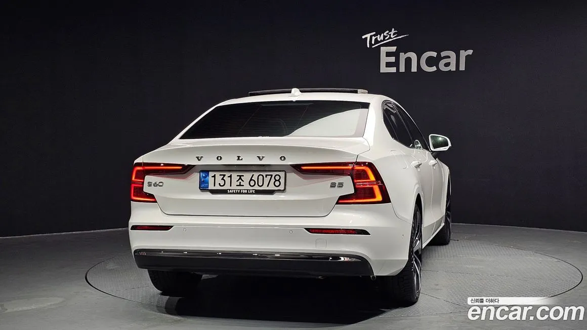 Volvo S60 2024 из KR, фото 4