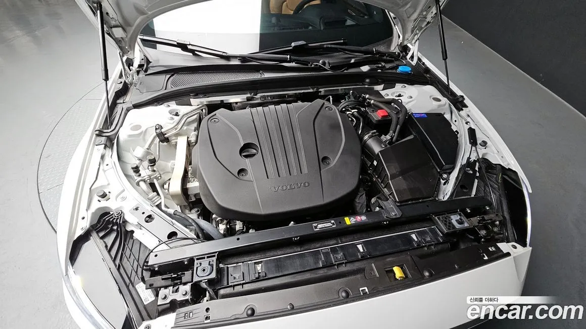 Volvo S60 2024 из KR, фото 9