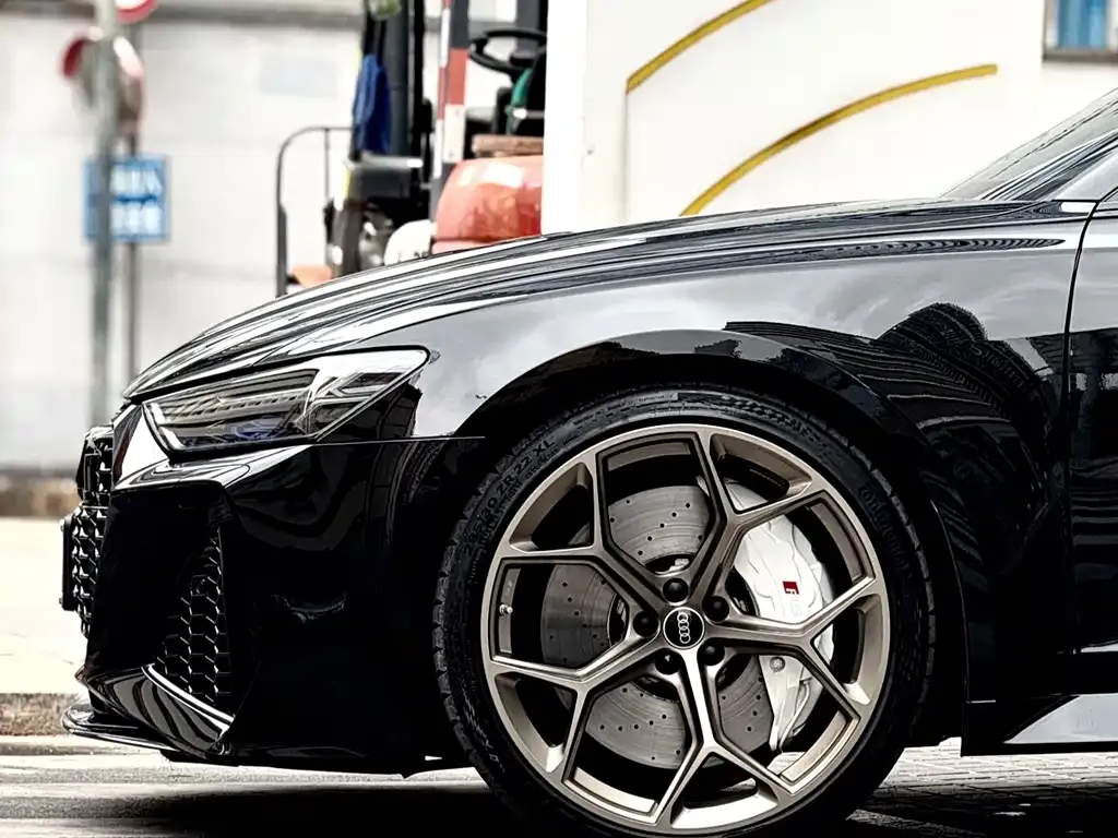 Audi RS 6 2024 из CN, фото 6