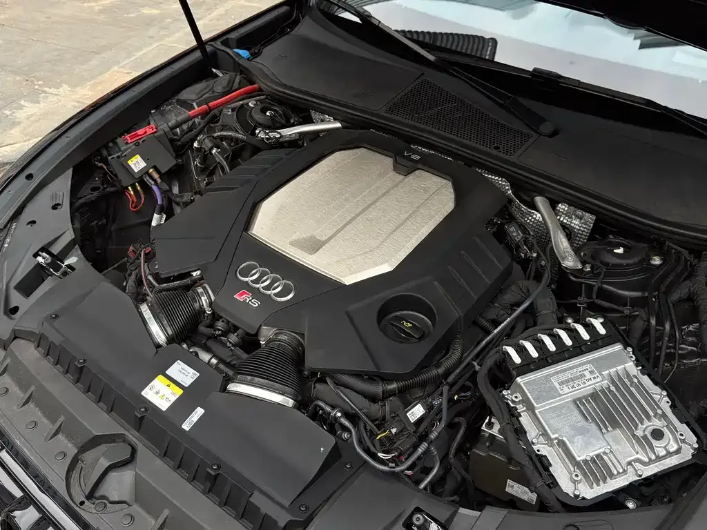Audi RS 6 2024 из CN, фото 7