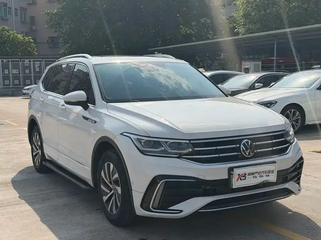 Volkswagen Tiguan L New Energy — фото 3