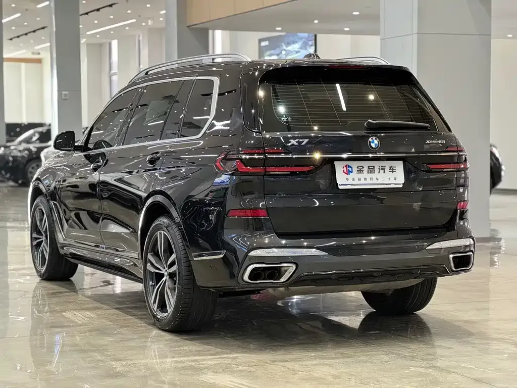 BMW X7 — фото 6