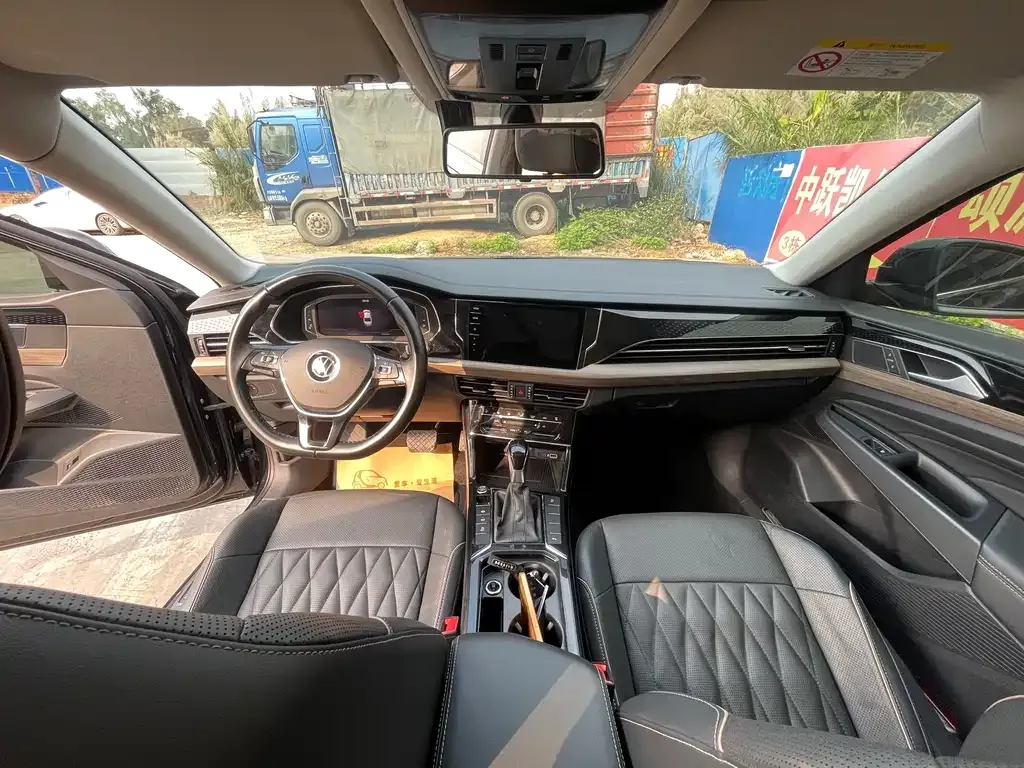 Volkswagen Passat 2021 из CN, фото 4
