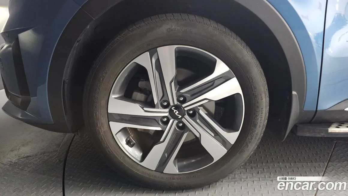 Kia Sorento — фото 7