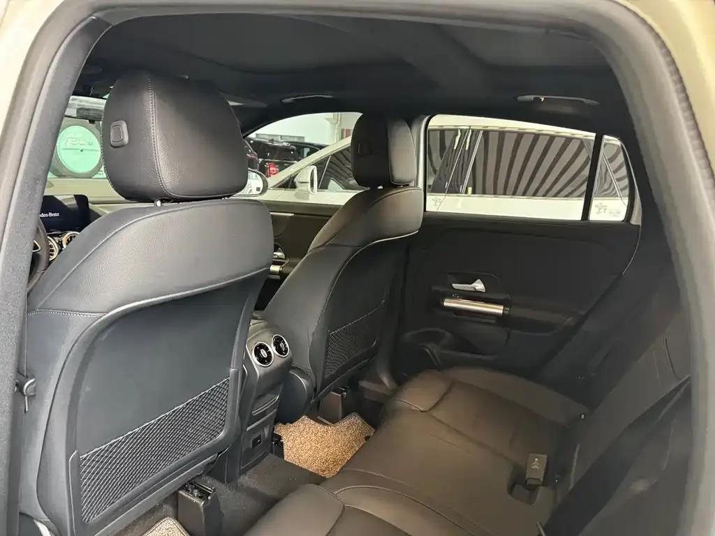 Mercedes-Benz GLA 2023 из CN, фото 6