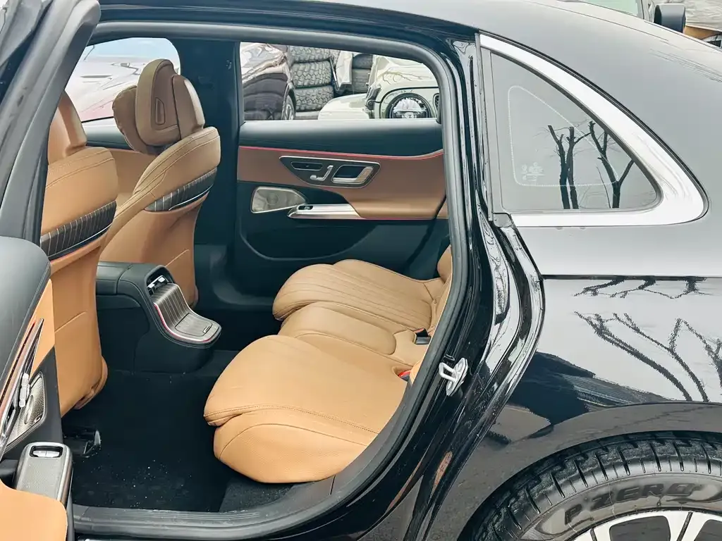 Mercedes-Benz E-Class 2024 из CN, фото 2