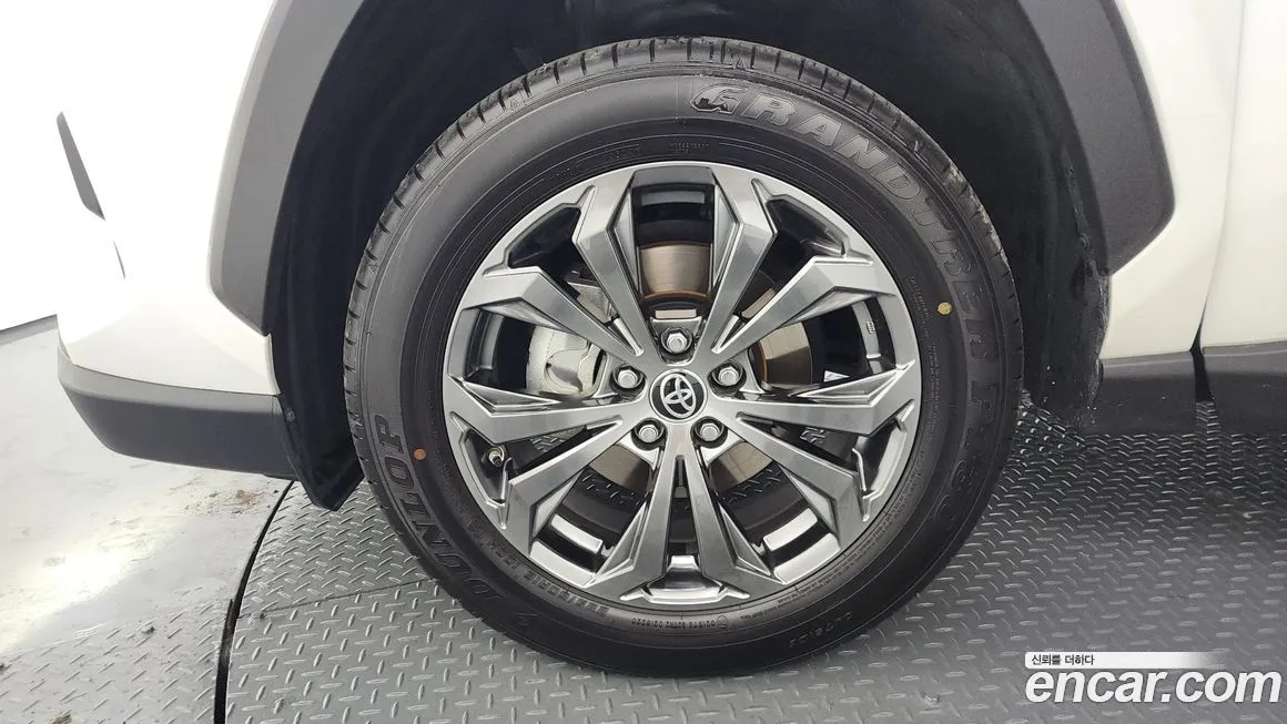Toyota RAV4 2022 из KR, фото 3