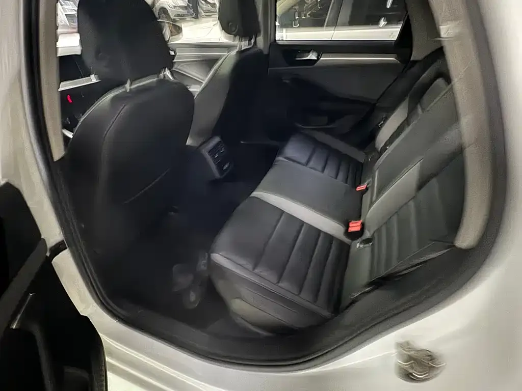 Volkswagen Sagitar 2022 из CN, фото 8