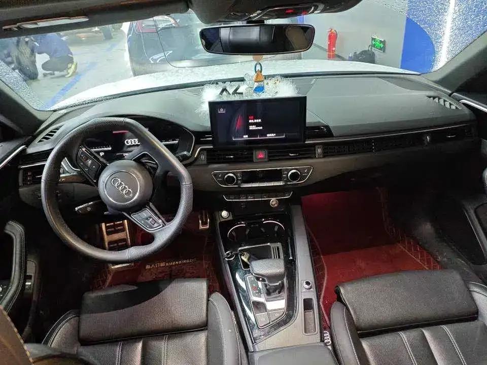 Audi A4L 2024 из CN, фото 4