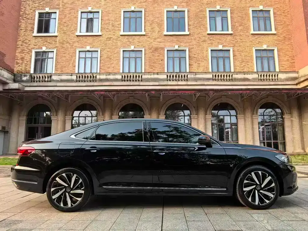 Volkswagen Passat — фото 3