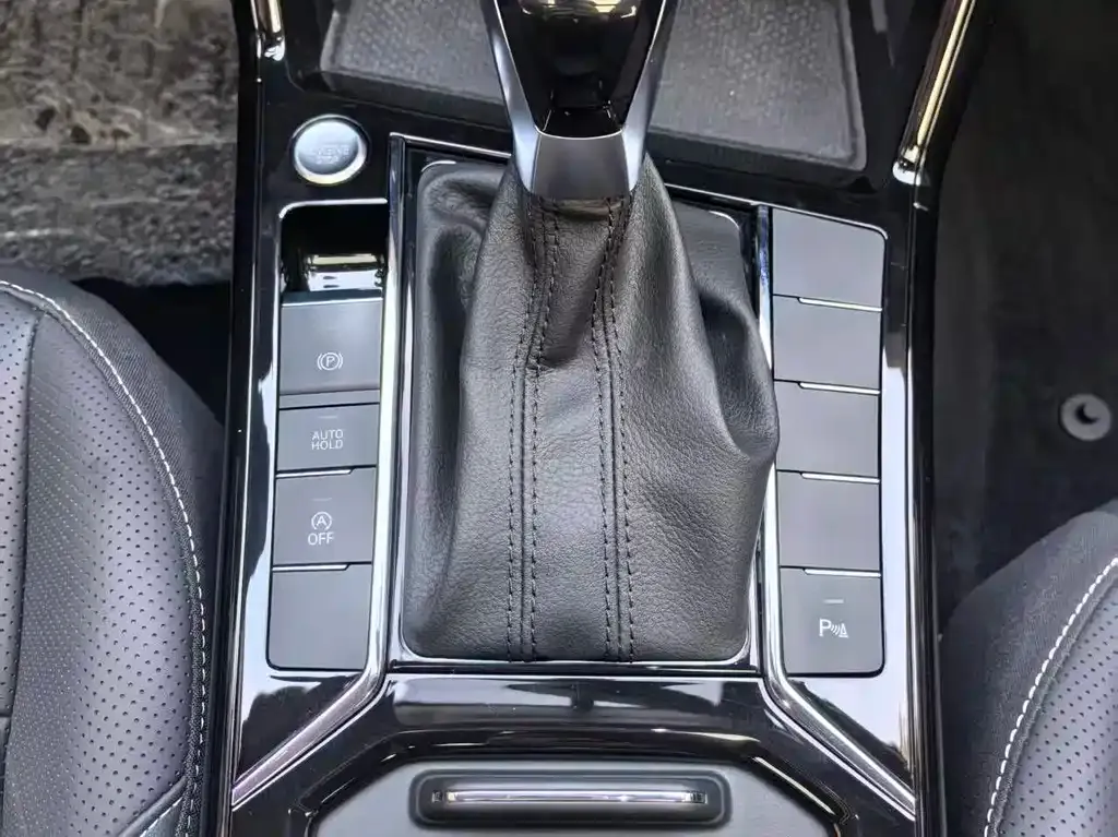 Volkswagen Passat — фото 8