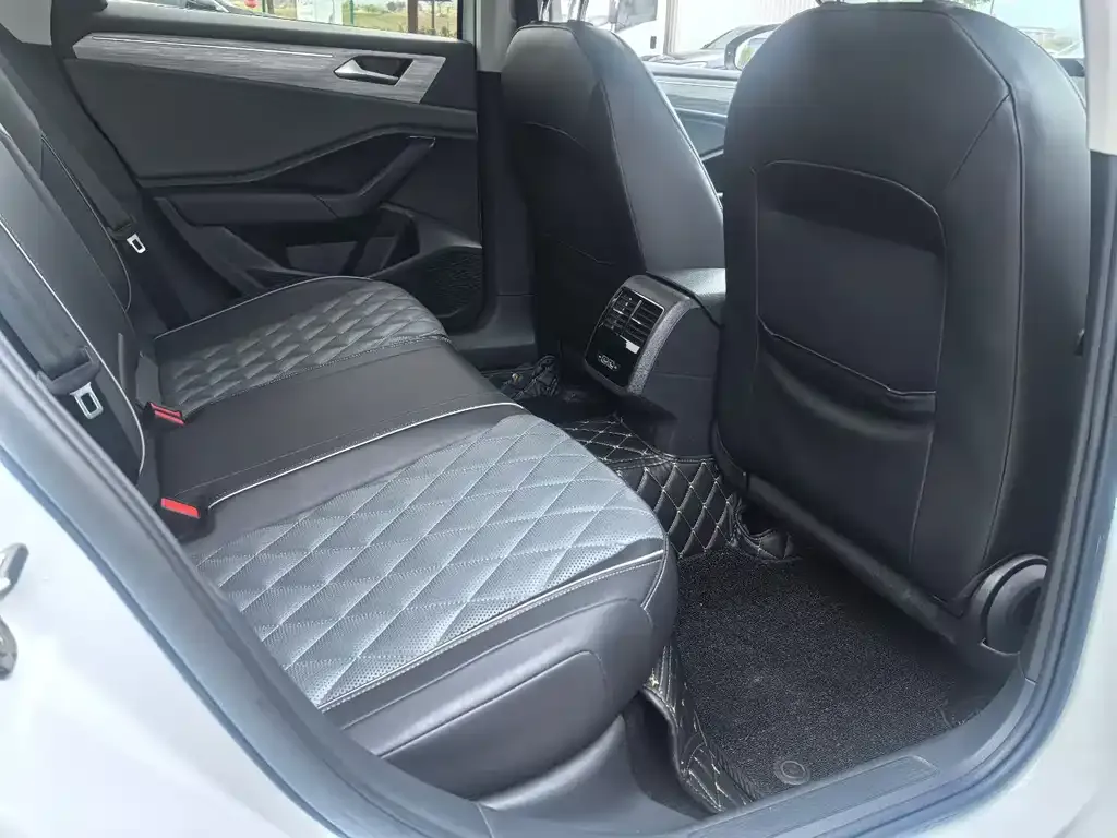 Volkswagen Sagitar 2023 из CN, фото 3