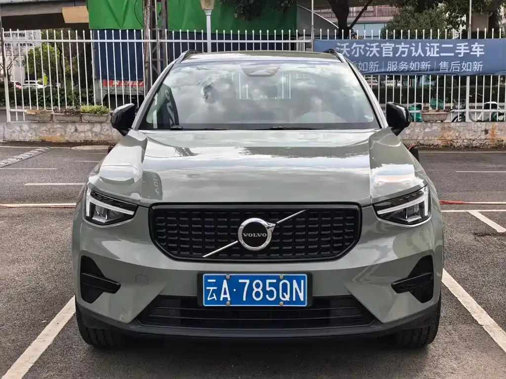 Volvo XC40 — фото 6