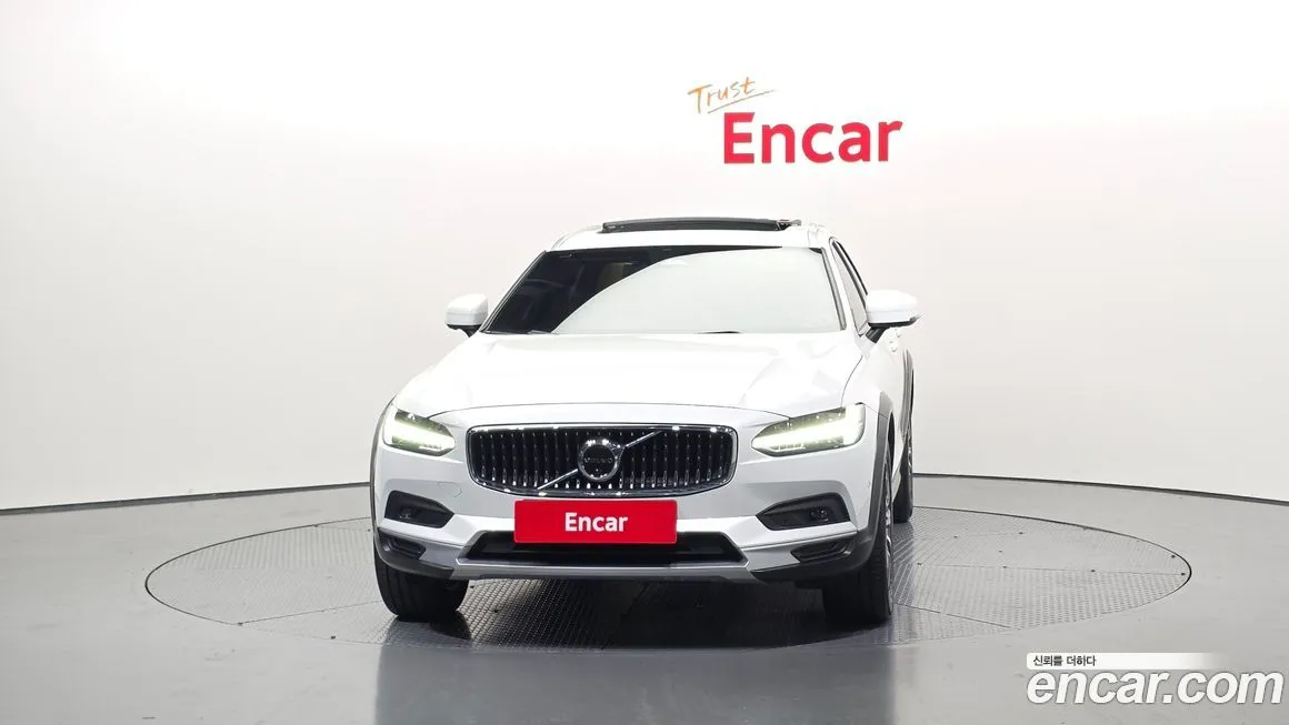 Volvo V90 2023 из KR, фото 2