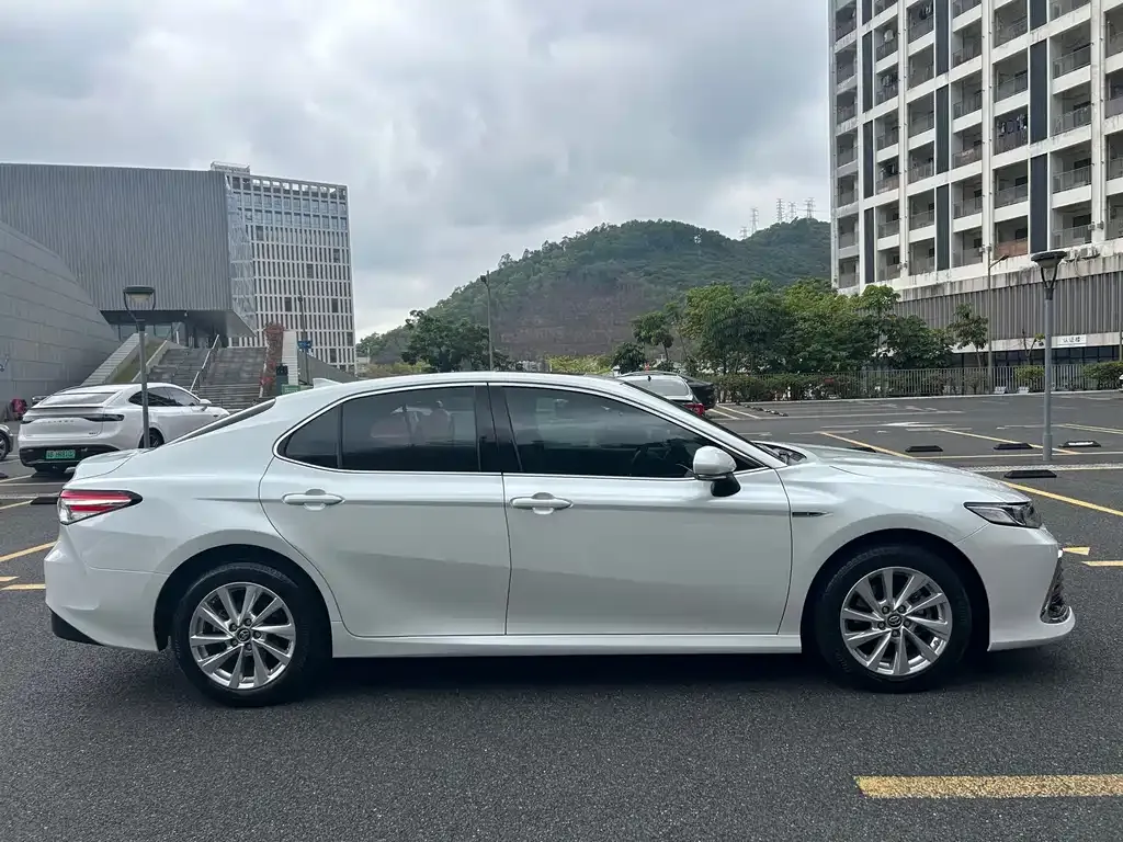 Toyota Camry 2022 из CN, фото 9