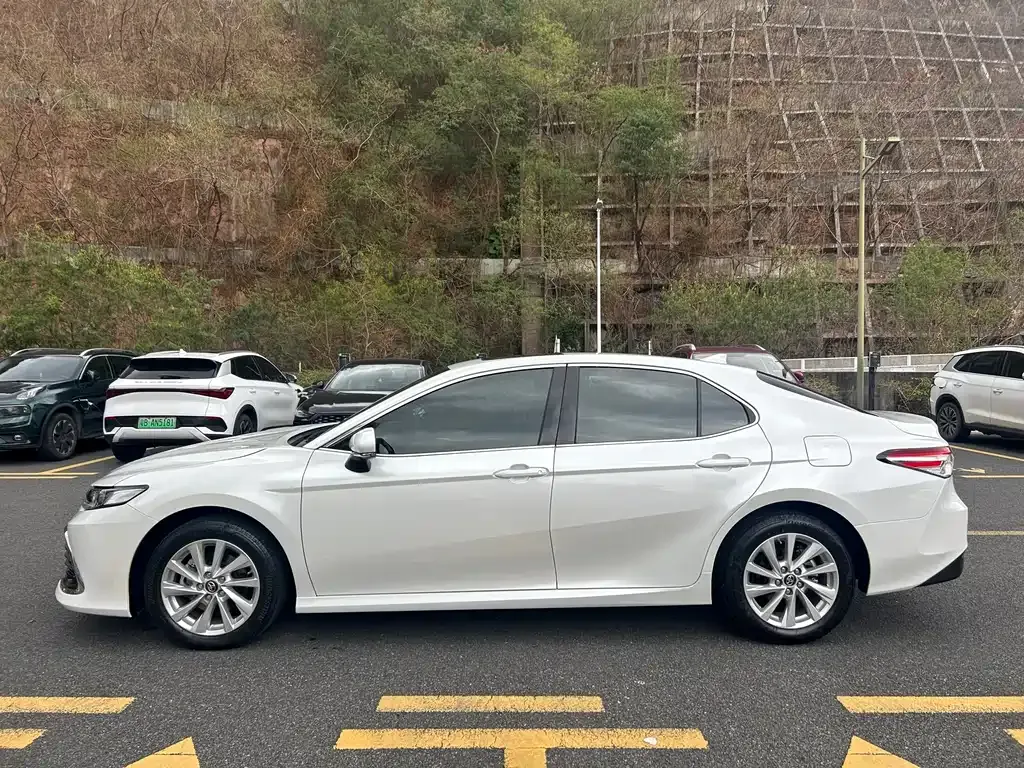 Toyota Camry 2022 из CN, фото 8