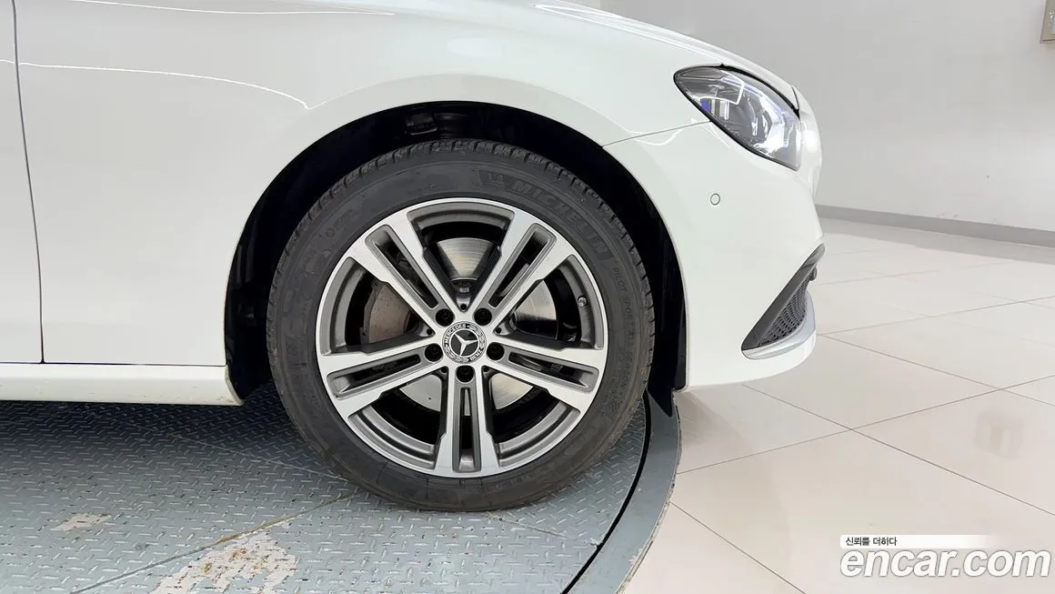 Mercedes-Benz E-Class 2022 из KR, фото 4
