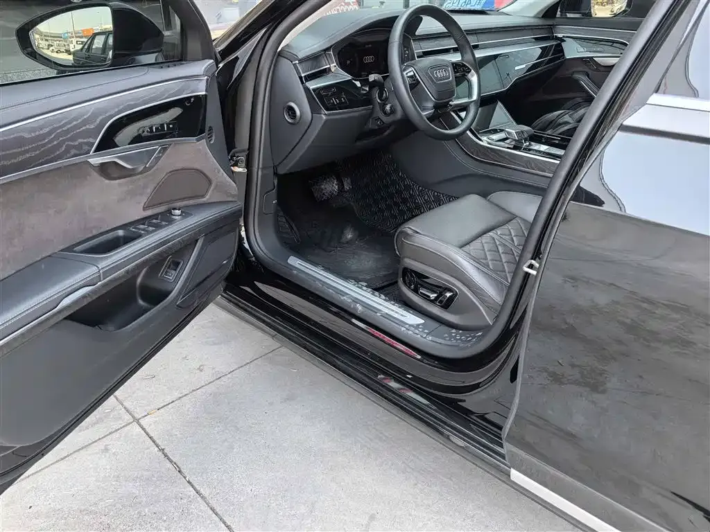 Audi A8 2023 из CN, фото 4