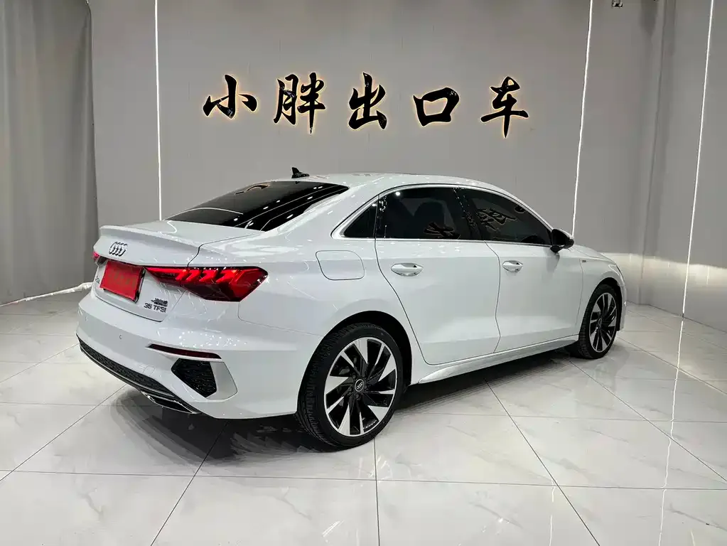 Audi A3 2023 из CN, фото 2