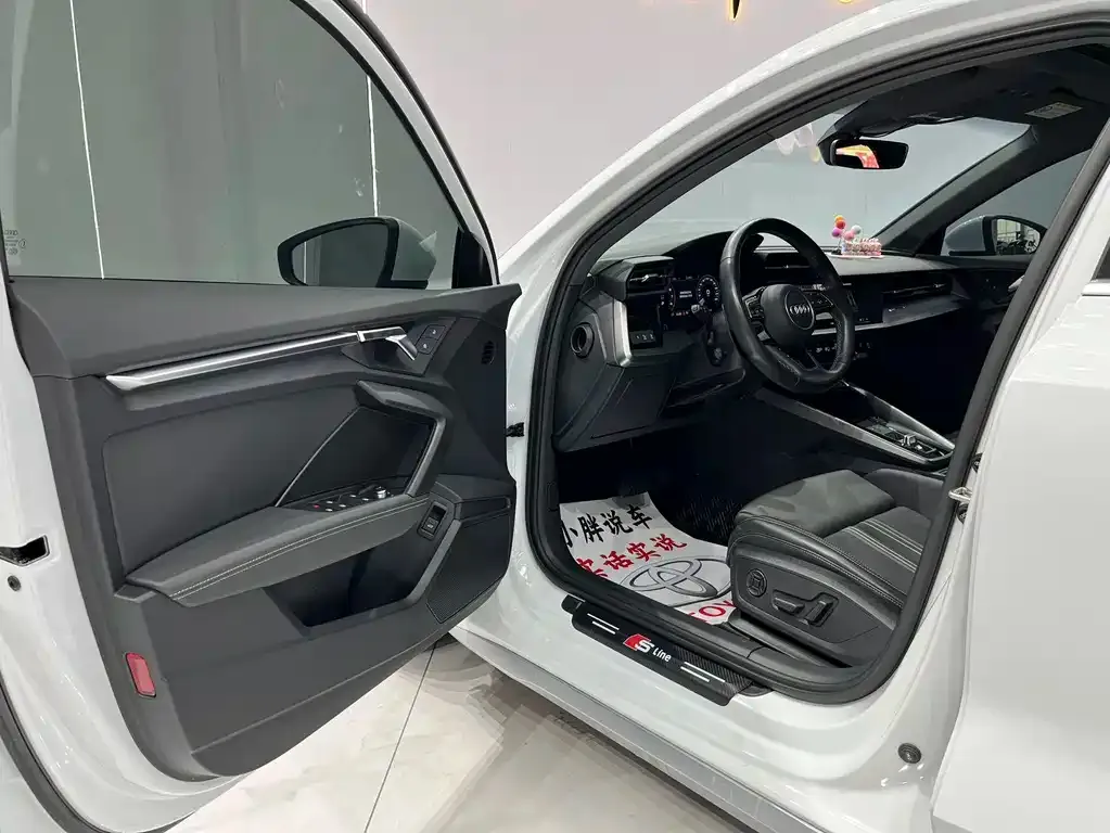 Audi A3 2023 из CN, фото 7