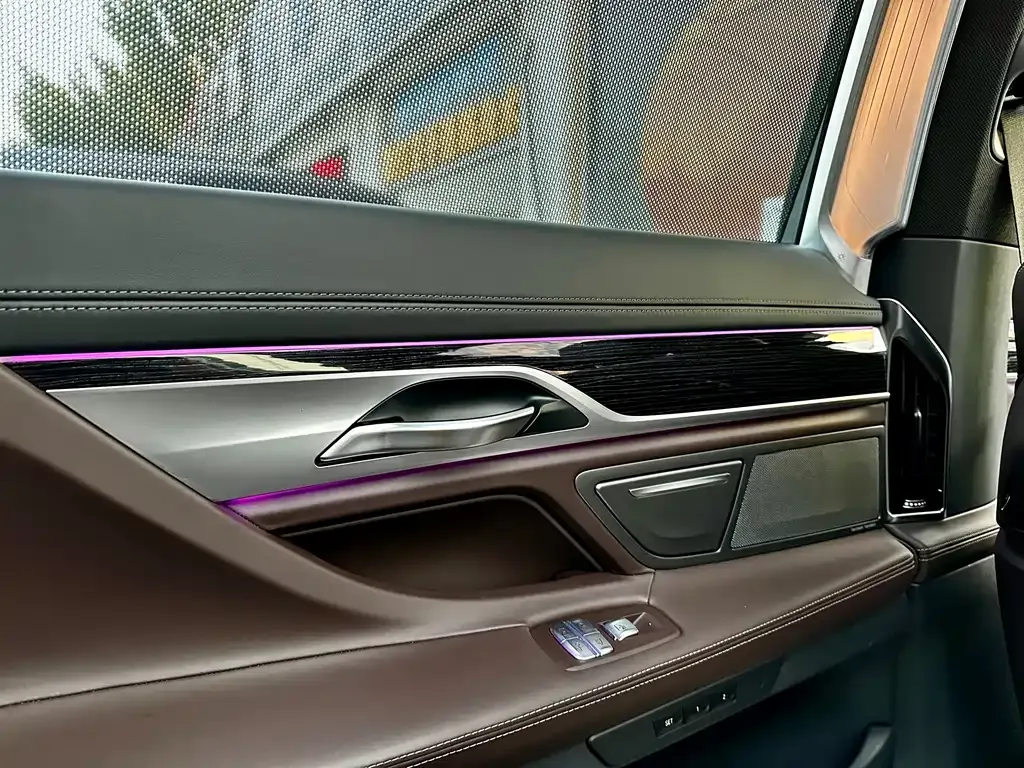 BMW 7 Series 2022 из CN, фото 4