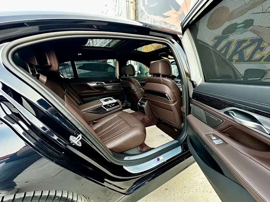 BMW 7 Series 2022 из CN, фото 5