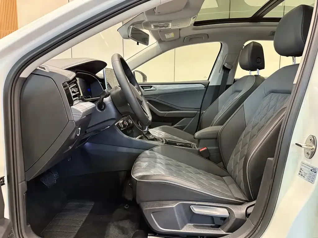Volkswagen Sagitar 2024 из CN, фото 6