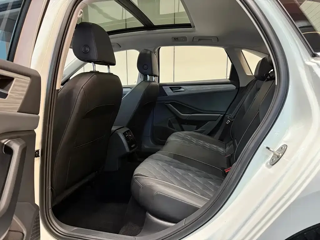 Volkswagen Sagitar 2024 из CN, фото 4