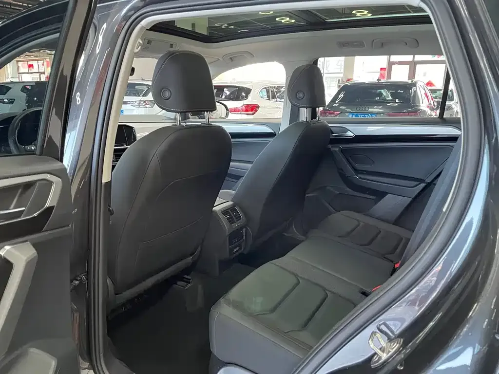 Volkswagen Tayron 2022 из CN, фото 9