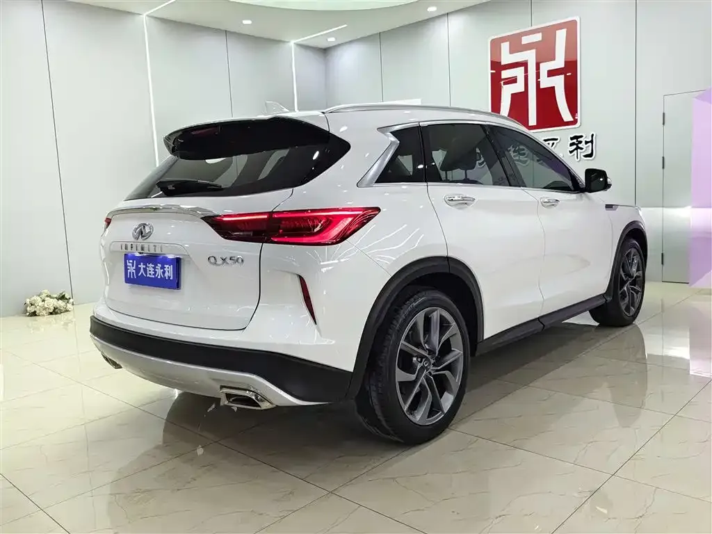 Infiniti QX50 2022 из CN, фото 4