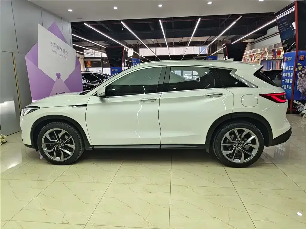 Infiniti QX50 2022 из CN, фото 3