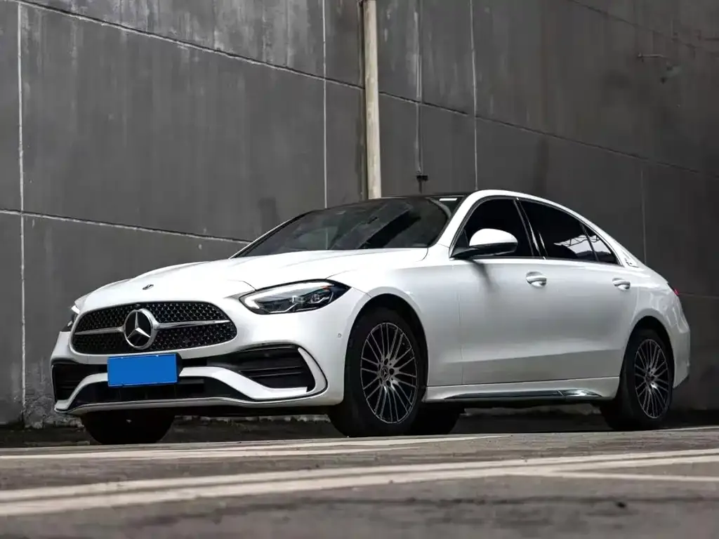 Mercedes-Benz C-Class — фото 1