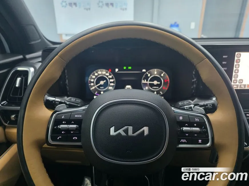 Kia Sorento — фото 9