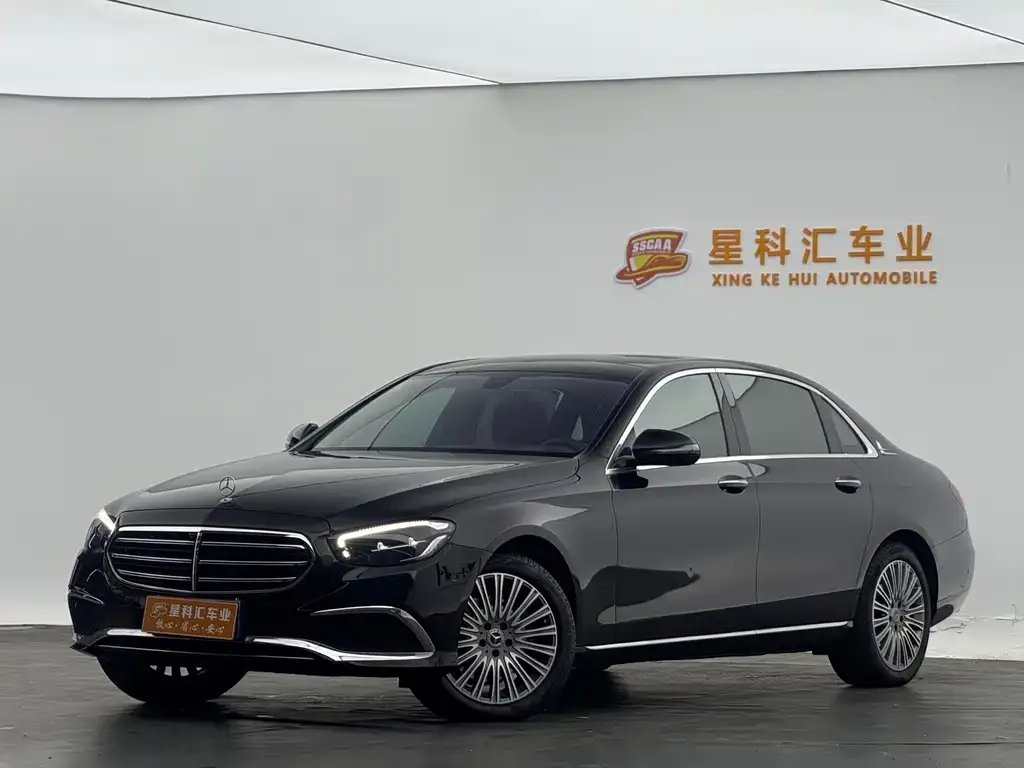 Mercedes-Benz E-Class — фото 1