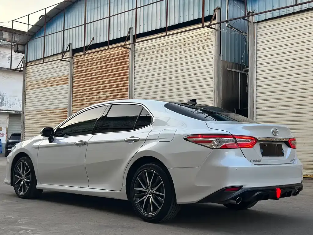 Toyota Camry 2023 из CN, фото 4