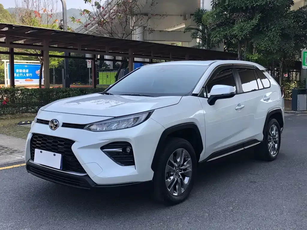 Toyota Wildlander — фото 1