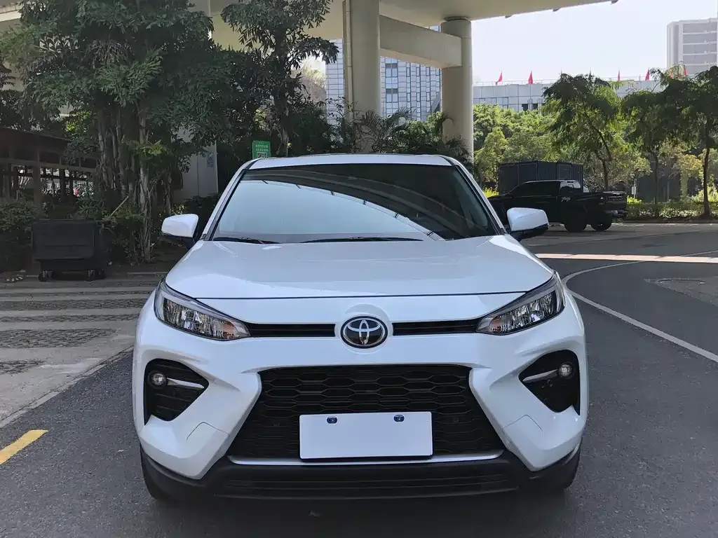 Toyota Wildlander — фото 5