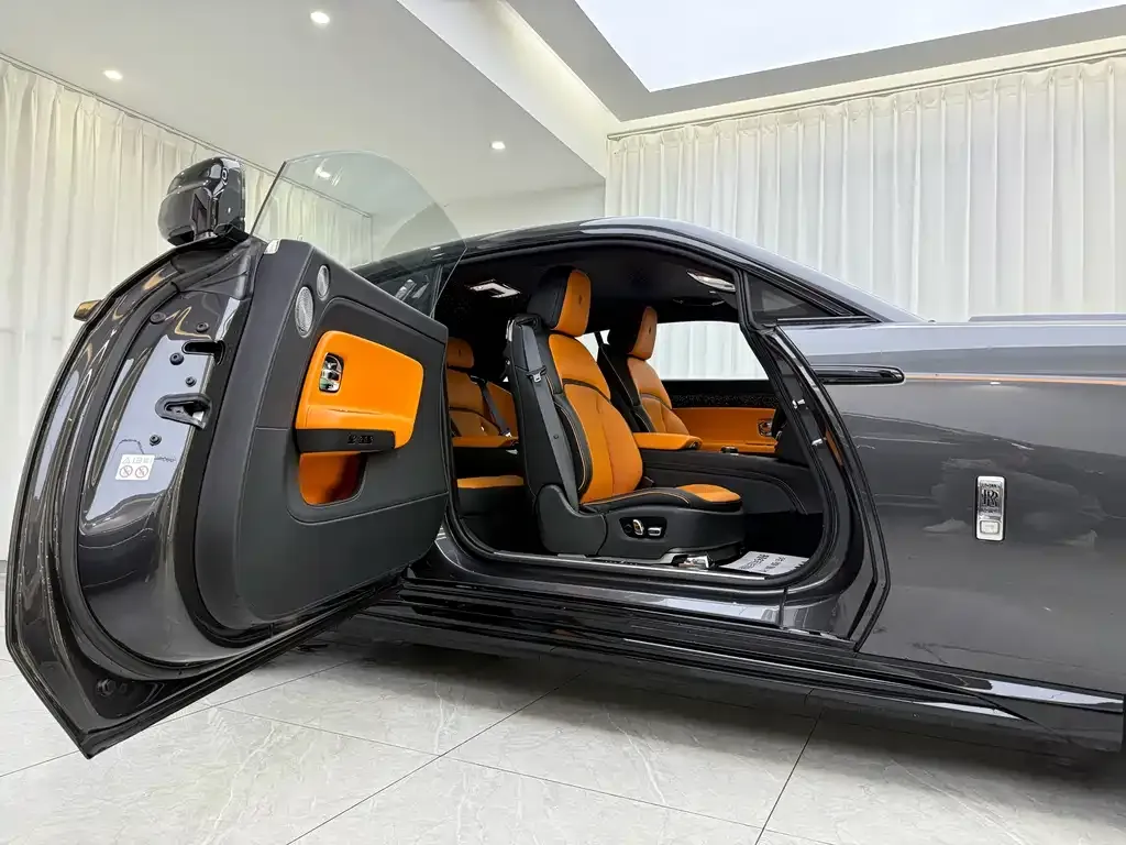 Rolls-Royce Phantom 2024 из CN, фото 3