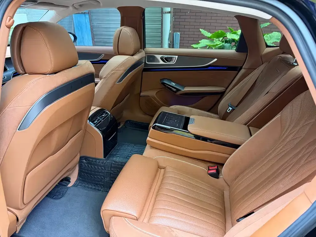Hongqi H9 2024 из CN, фото 10