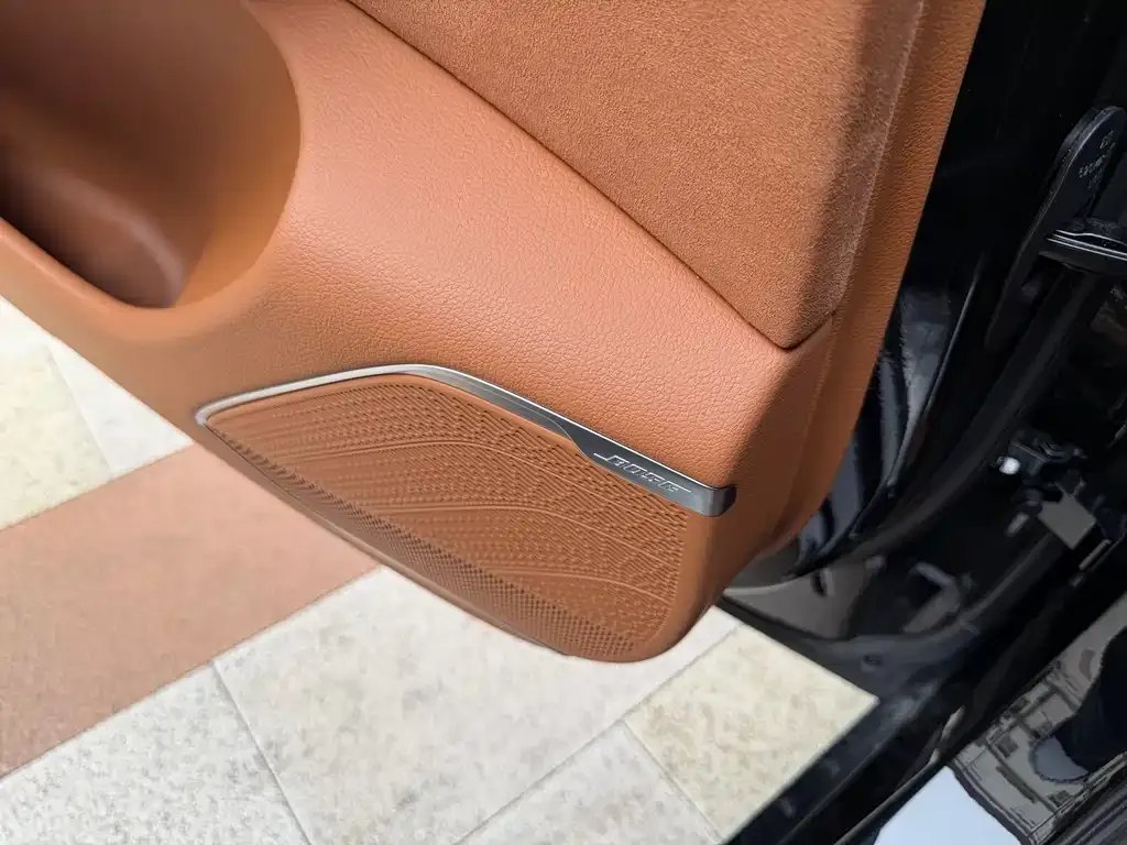 Hongqi H9 2024 из CN, фото 4