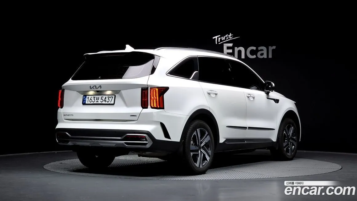 Kia Sorento — фото 9