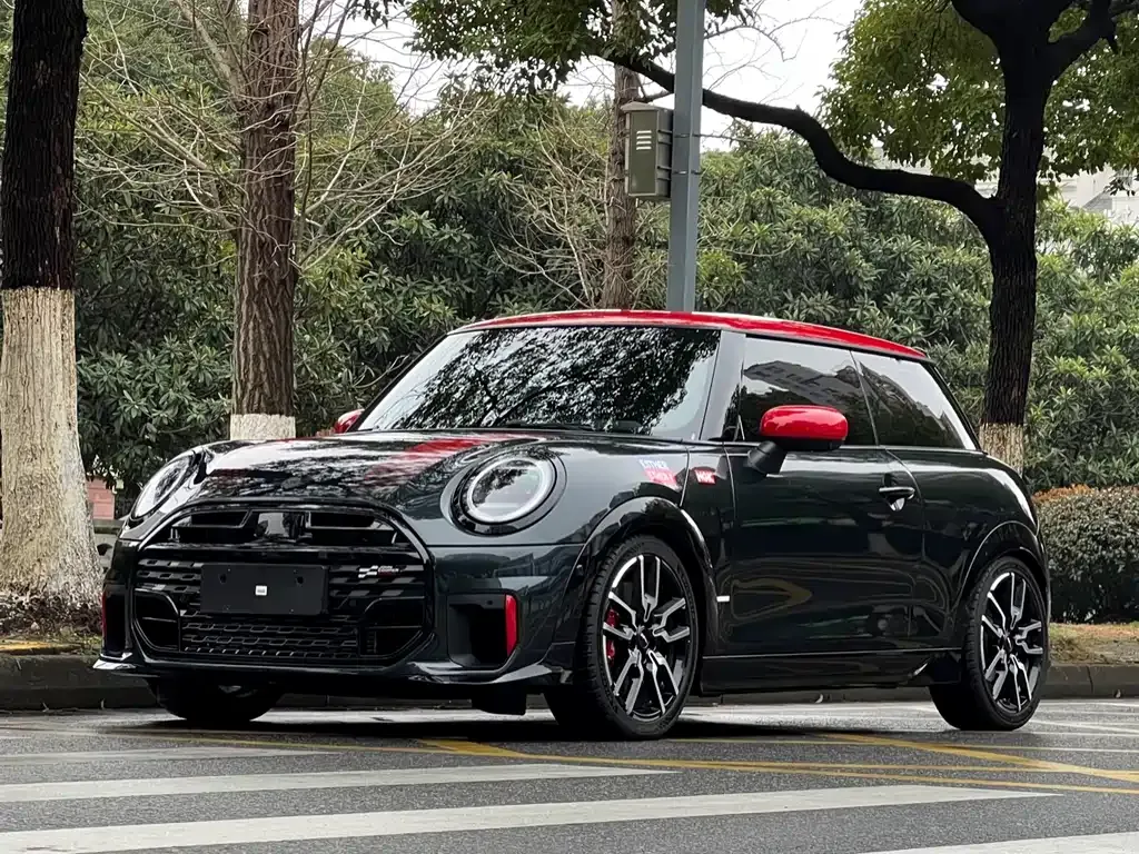 MINI JCW Electric 2025 из CN, фото 1